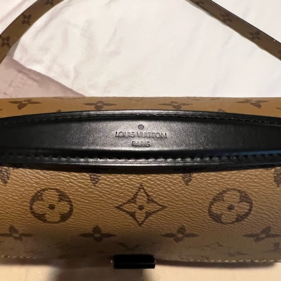 LOUIS VUITTON Reverse Monogram Pochette Métis - Picture 7 of 8